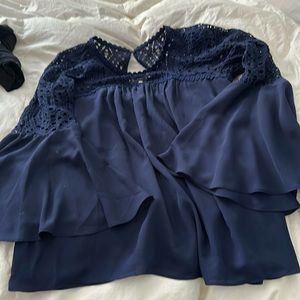 EUC true navy Lilly Pulitzer top